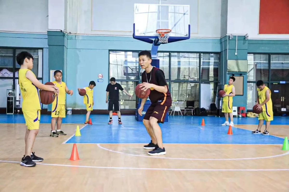 成年人是否可以通过篮球训练改善身高_2